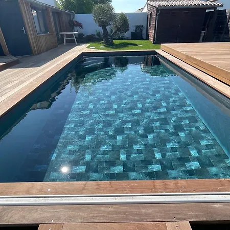 Ré-lax - - Piscine 4*
